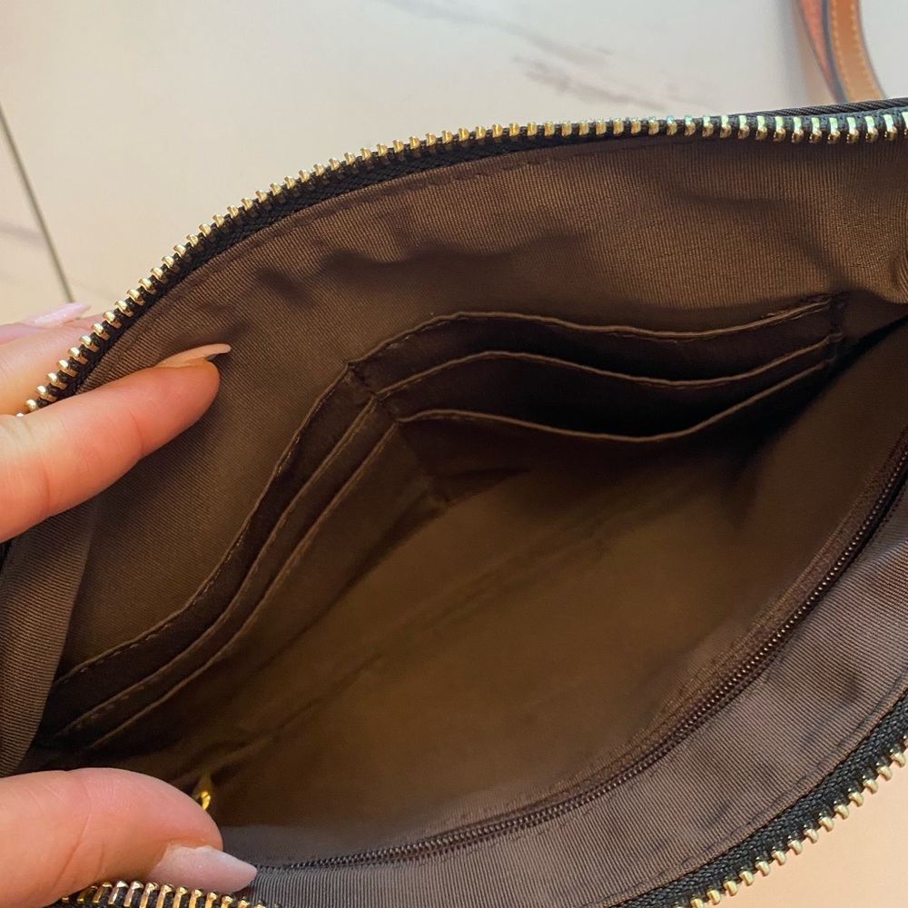 Black & Brown Wristlet - Picture 4 of 6